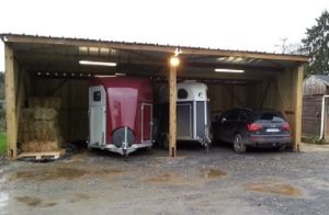 HANGAR 300x196 1